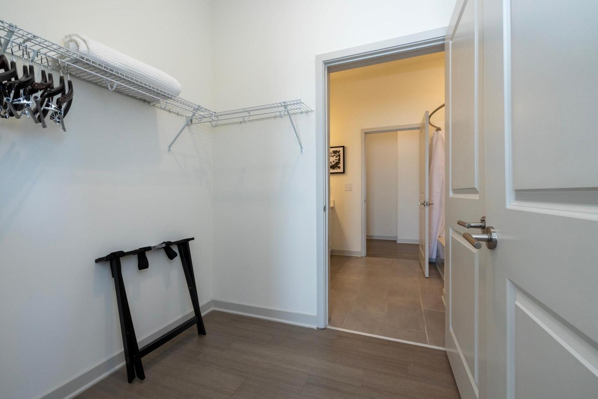 Two Stunning Nulu Cozysuites Apartment *