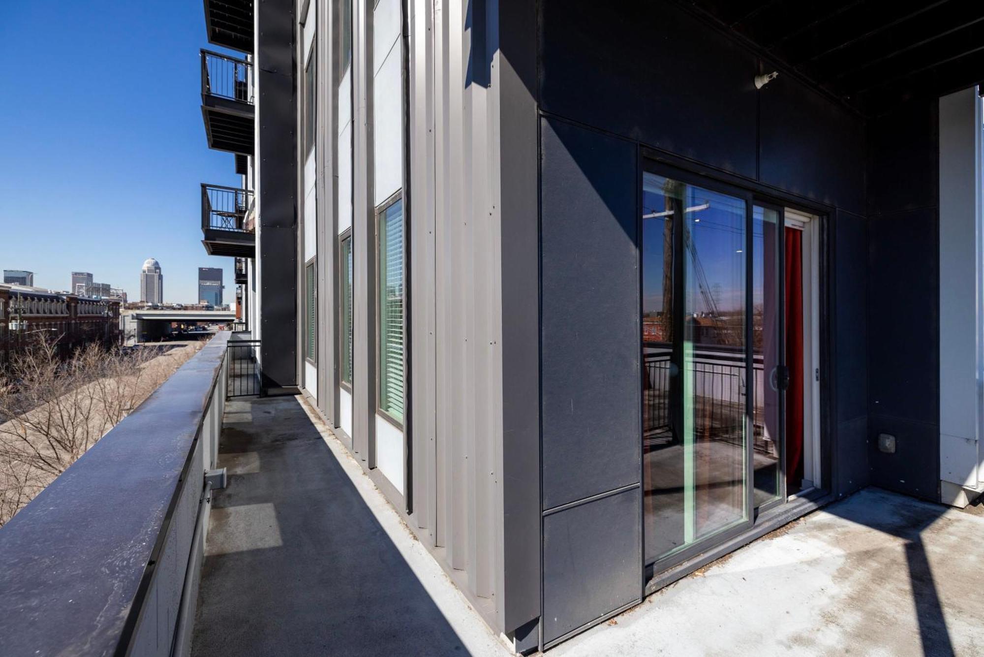 Apartment Two Stunning Nulu Cozysuites Louisville