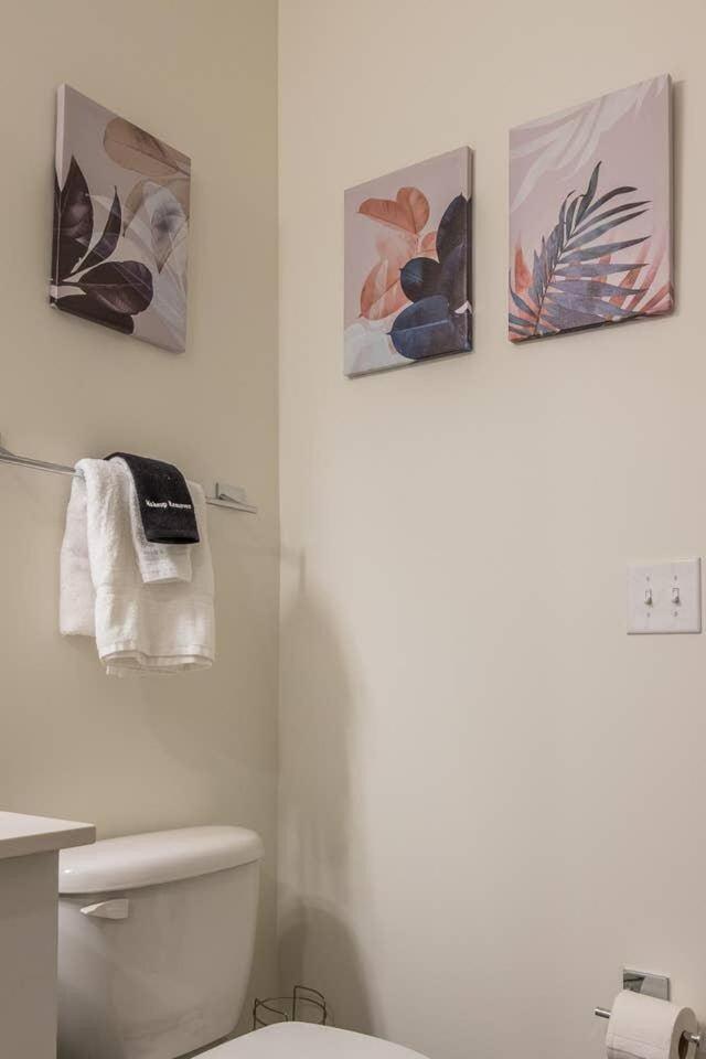 Apartment Two Stunning Nulu Cozysuites Louisville