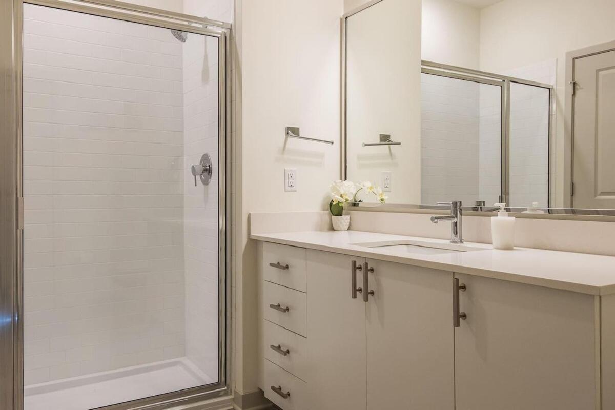 Apartment Two Stunning Nulu Cozysuites *
