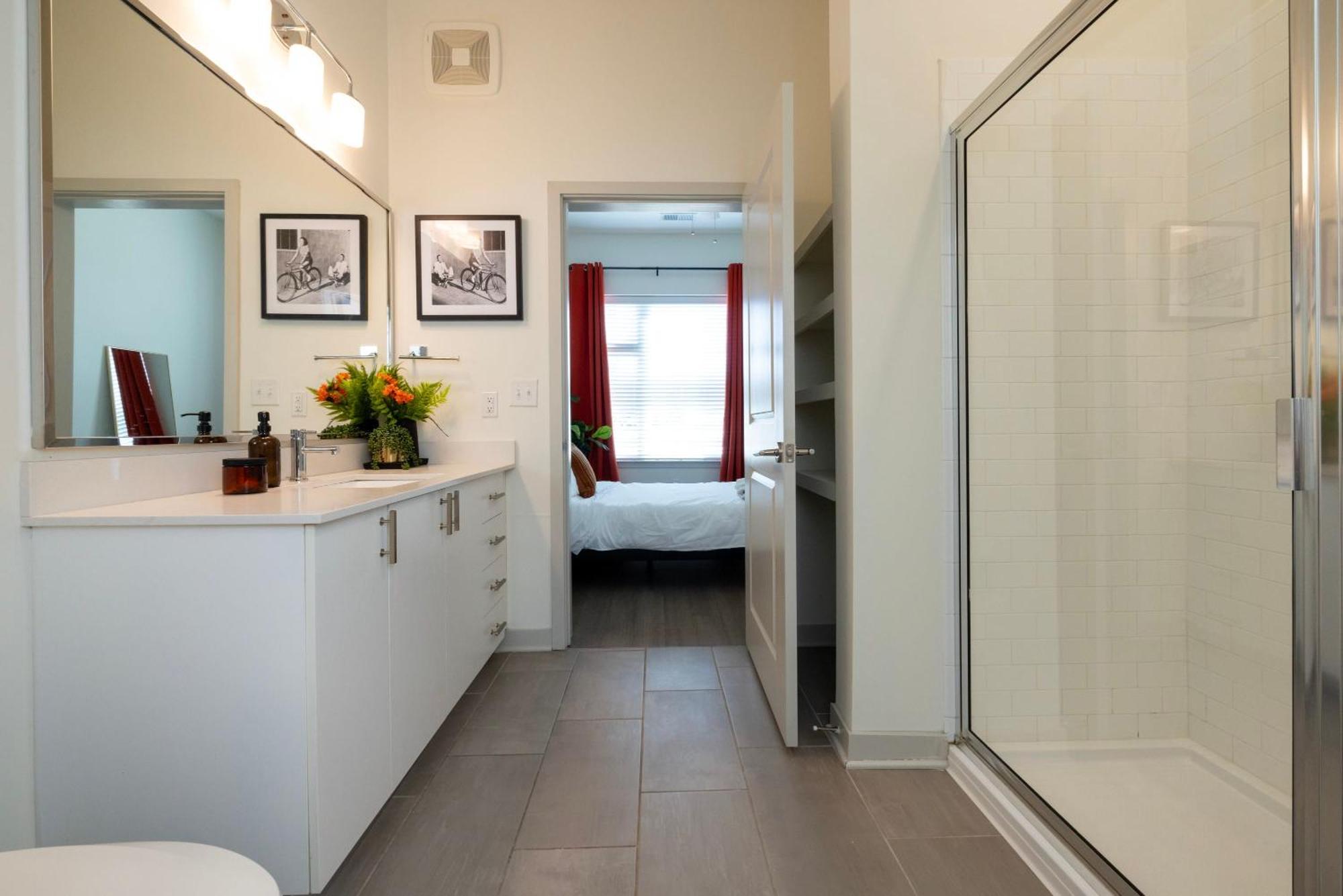 Apartment Two Stunning Nulu Cozysuites Louisville
