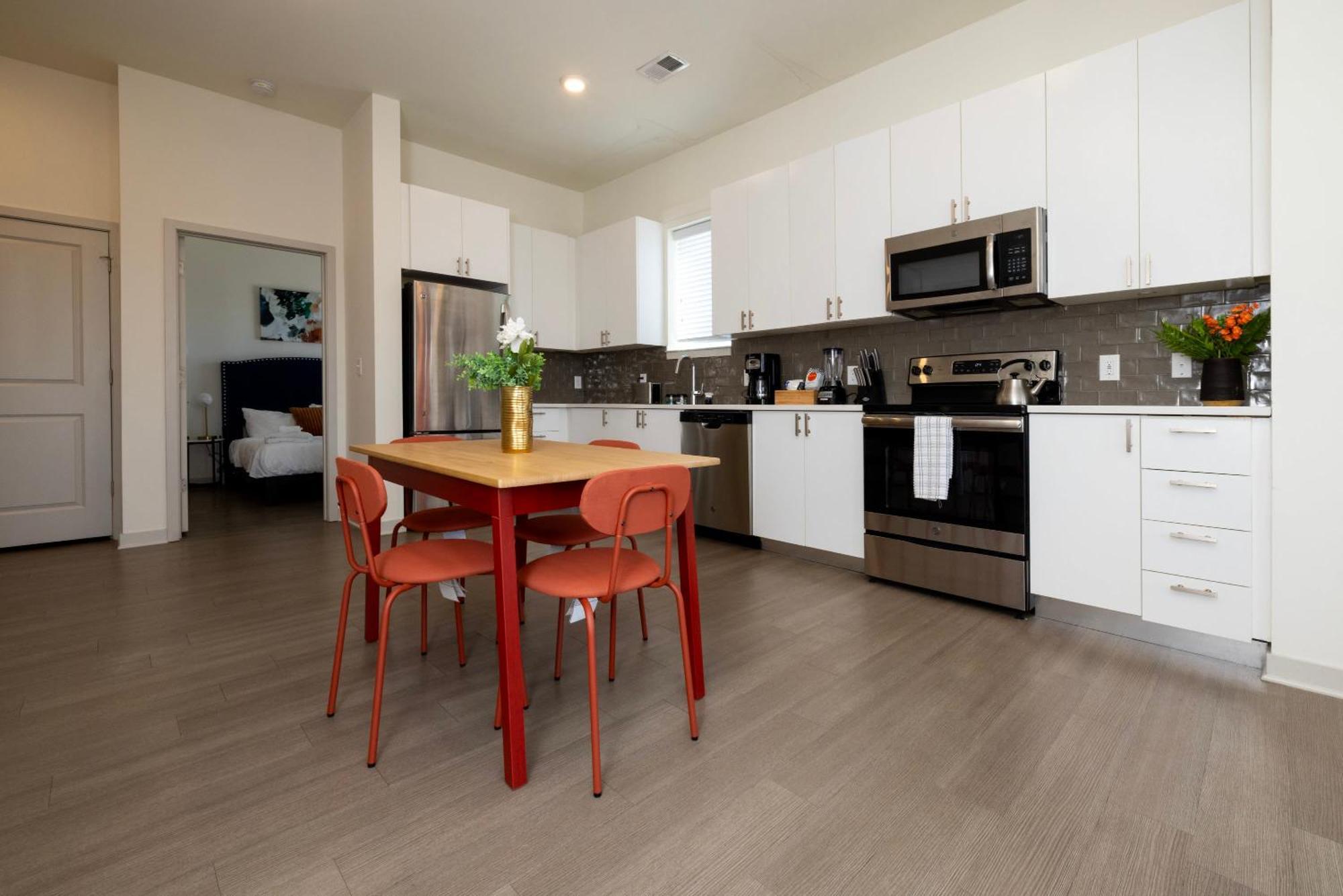 Apartment Two Stunning Nulu Cozysuites