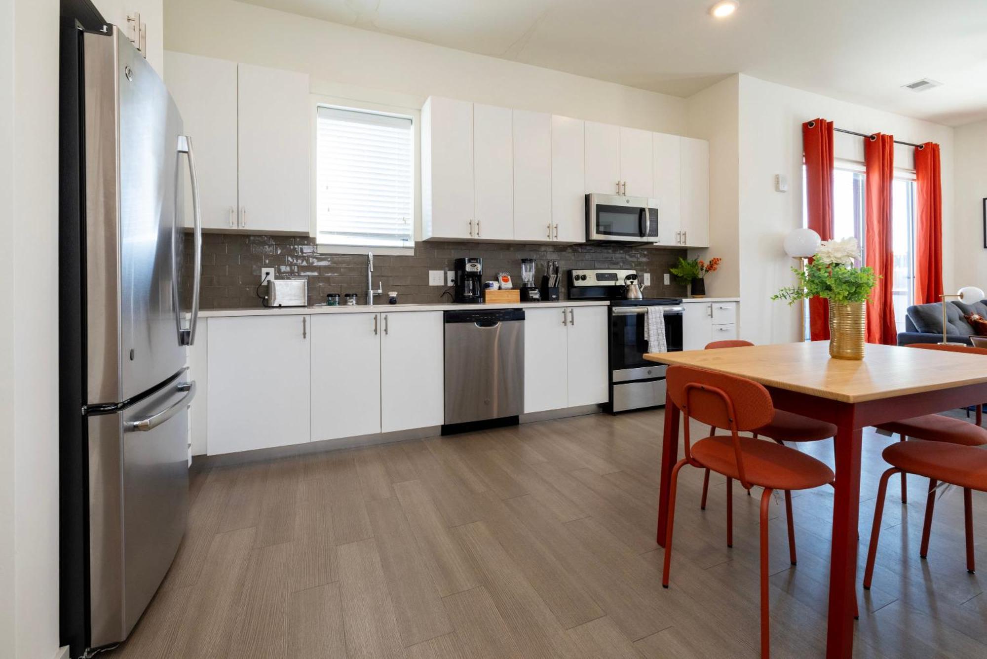 Two Stunning Nulu Cozysuites Apartment Louisville