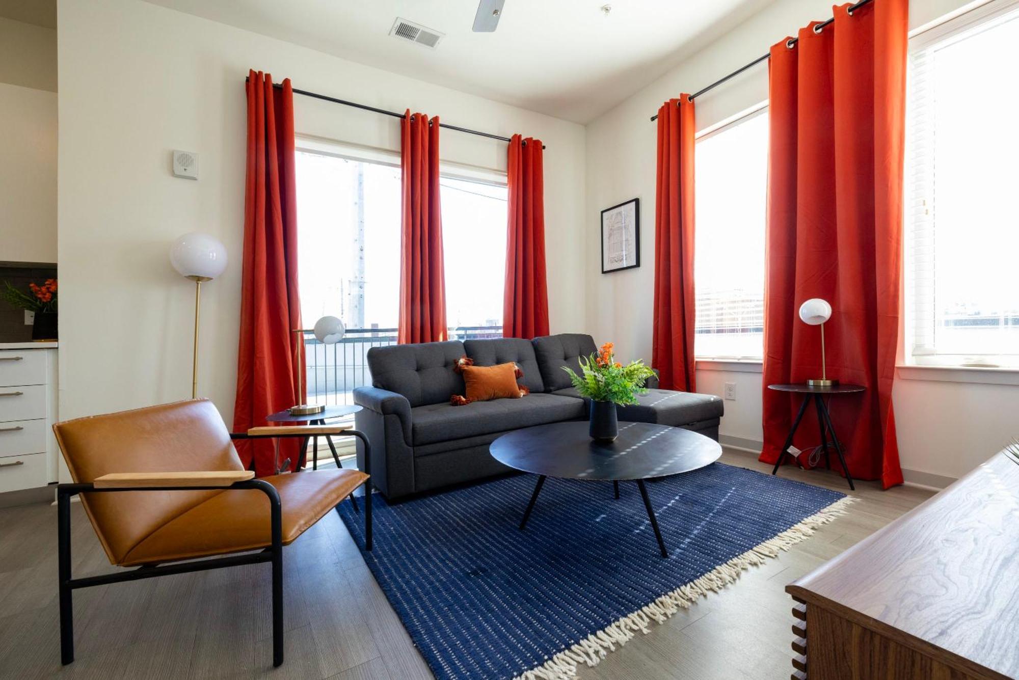 Two Stunning Nulu Cozysuites Apartment